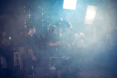 劇本創作、影視劇拍攝制作,作曲、編曲、錄音、混音,宣傳包裝推廣,這個團隊一站式搞定